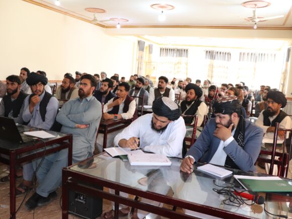 ورکشاپ یک روزه آگاهی و ظرفیت سازی با موضوع آینده پایدار و مبارزه با چالش تغییرات اقلیمی در ولایت زیبای فراه برگزار شد.